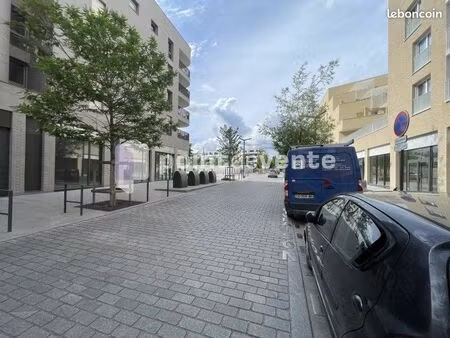 local commercial 159 m²