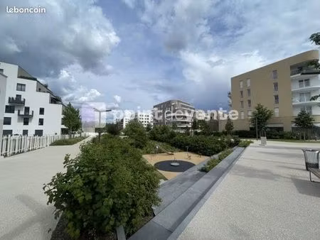 local commercial 505 m²