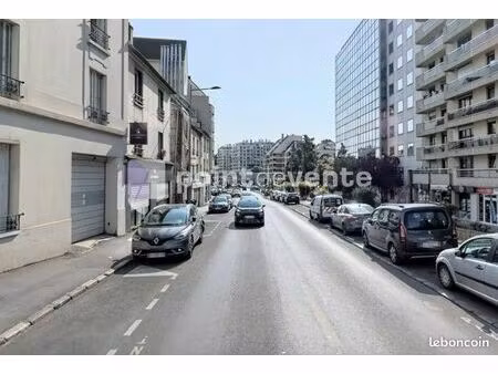 local commercial 55 m²