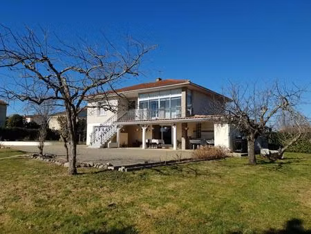 à vendre  miélan (gers): villa de 4 chambres  terrasse d'été  véranda  garage et chenil da
