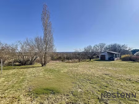 terrain constructible de 1145 m2 avec dépendance et vue pyrénées à rieumes