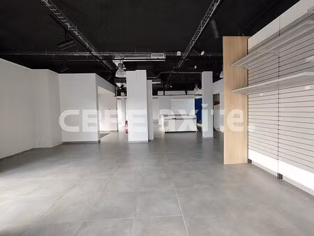 vente commerce seynod 150 m²