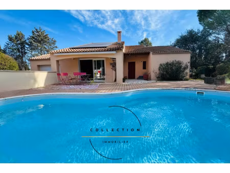 villa de plain-pied avec piscine