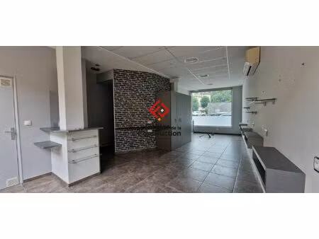 location commerce 1 pièce 39 m² à la tour-du-pin (38110)