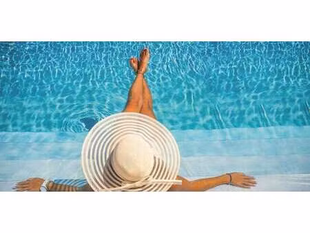 appartement contemporain avec terrasse et piscine antibes (06)