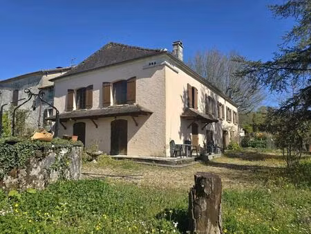 vente maison 10 pièces 190 m² bertric-burée (24320)