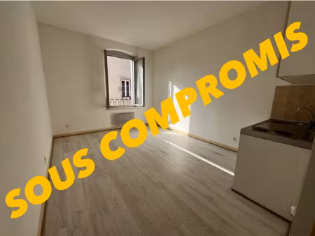 studio en bon etat - 24 m2 - semur en auxois