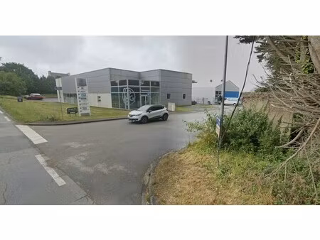 location local commercial