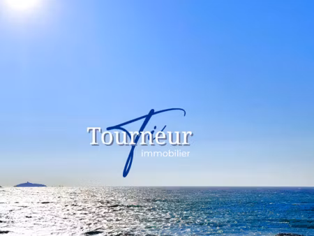 six fours les lones grand studio terrasse fermee vue mer imp