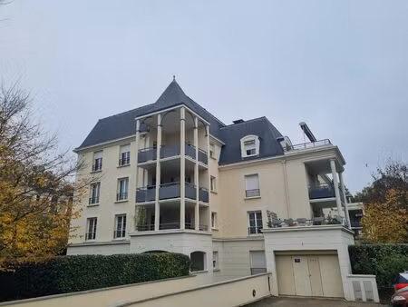 magnifique trois pieces avec jardin dans residence de grand standing