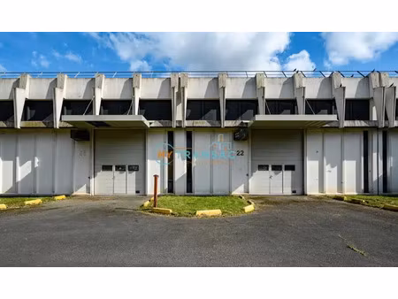 a louer local activité 778m² dont 154m² de bureaux courcouronnes