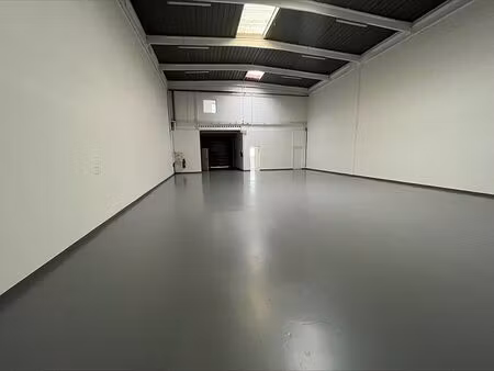 location local d'activités bondoufle 818 m²