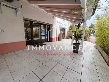 vente local commercial fabrègues 34690 - - surface privée