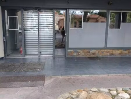 vente local commercial 200m2 perpignan 66000 - 220000 € - surface privée