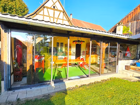 maison à colombages avec beau terrain