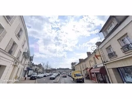 local commercial 210 m²