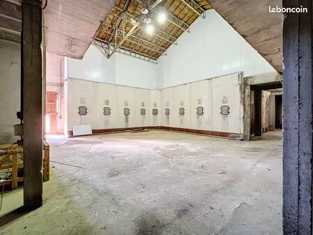bedarrides : entrepot de 250 m2
