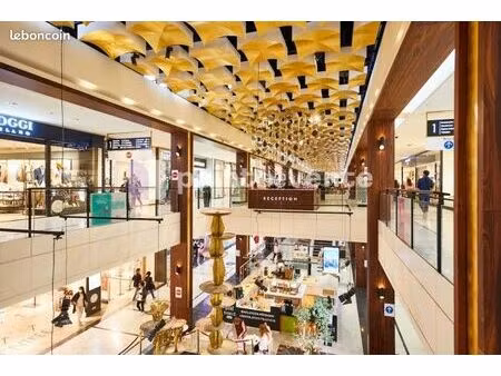 commerce habillement/textile 100 m²