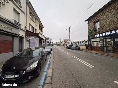 local commercial 143 m²