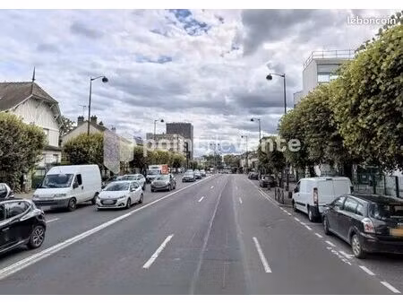 local commercial 65 m²