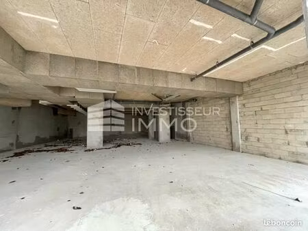 local commercial 127 m²