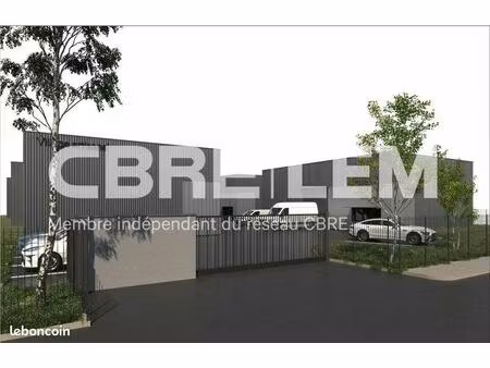 local d'activité 1 200 m²