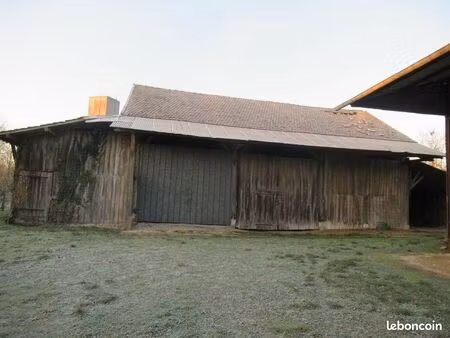 bien agricole 1400 m² thennelières