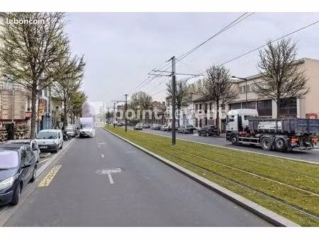 local commercial 118 m²