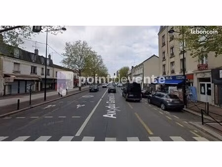 commerce beauté/coiffure 80 m²