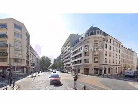 local commercial 330 m²