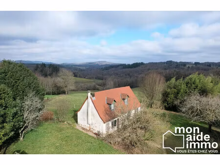 maison en pierre avec terrain
