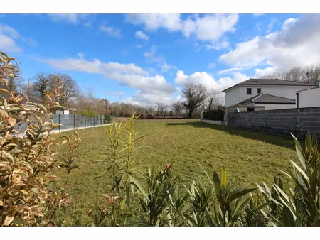 vente terrain 823 m² à idron (64320)  139 000 €