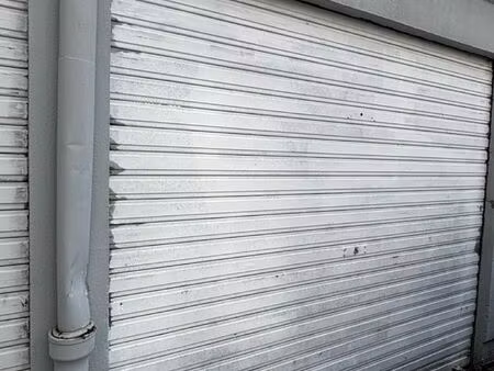 garage box fermé et securisé 14 5 m2 place des vosges