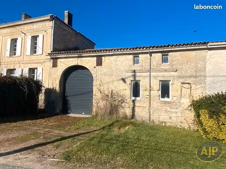 bâtiment 1 pièce 120 m²