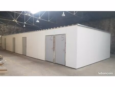 box- garde meuble- neuf centre-ville avec accès facilité d'accès