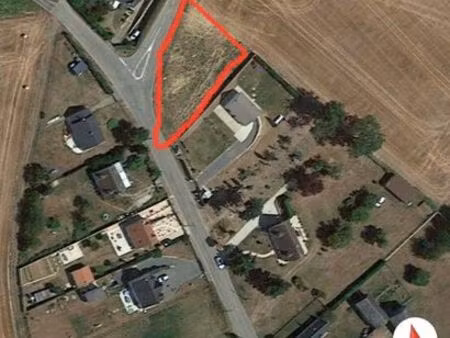 terrain 1033 m² maisoncelle saint pierre
