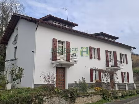 maison 13 pièces 265 m²