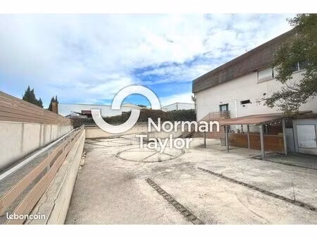 local d'activité 640 m²