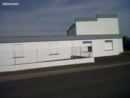 location zi cournon 132m²