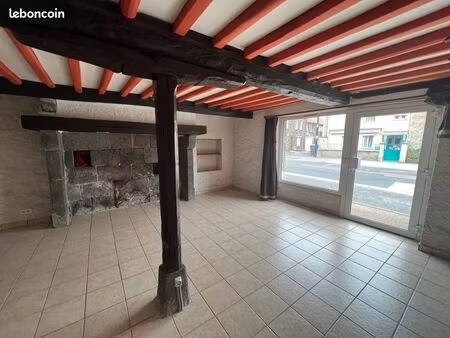 local commercial à bromont lamothe