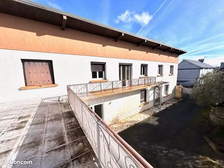 propriété 5 pièces 160 m²