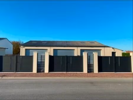 local commercial 55 m² macau