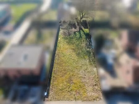 à vendre – terrain à bâtir avec permis au pied du mont saint