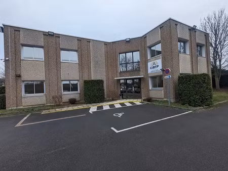 evreux - plateau de bureaux à louer - 175 m2 env.