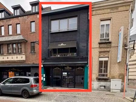 unieke opbrengsteigendom met 2 appt + handel