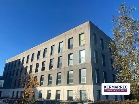 prestigieux bureau de 698 m2 en location - saint-jacques-de-la-lande  france