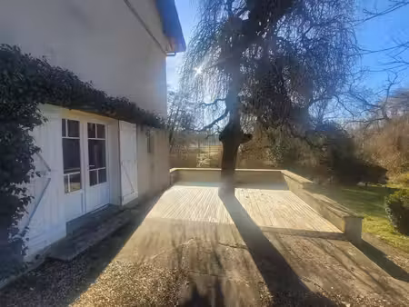 exclusivité – maison de caractère avec grand jardin à poudenas