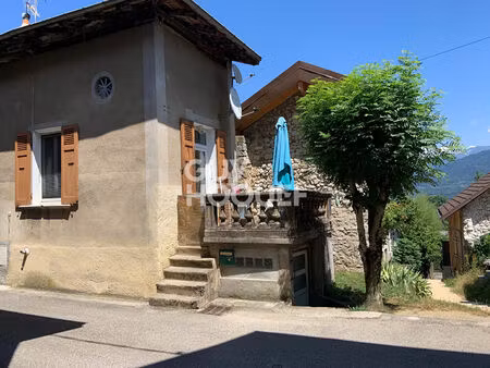 maison de village avec terrasse