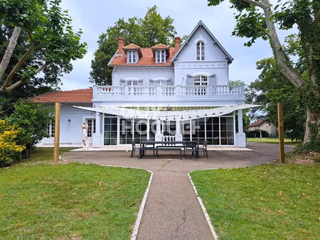 grandiflora- maison bourgeoise avec piscine à quelques minutes de l'océan