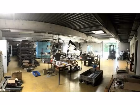 location local commercial